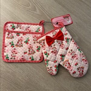 Gingham Print Strawberry Shortcake Oven Mitt & Potholder Set NEW 🏷️
